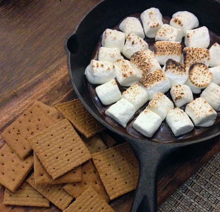 Homemade Skillet S'Mores - Marshmallow Recipe